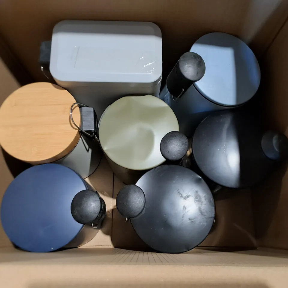 LOT OF 10 ASSORTED PEDAL BINS