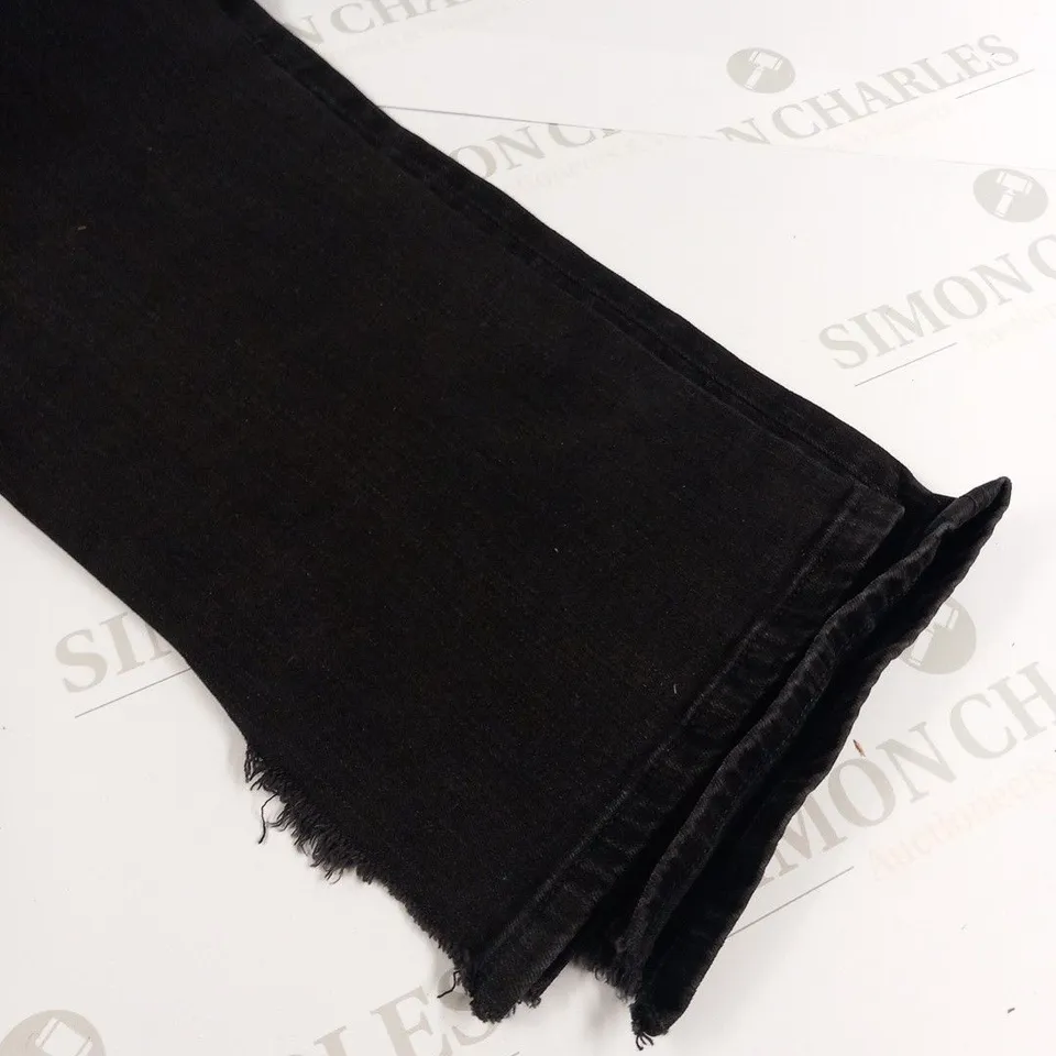 J BRAND PHOTO READY ULTRA SLIMMING MID RISE RAIL JEANS SIZE 30