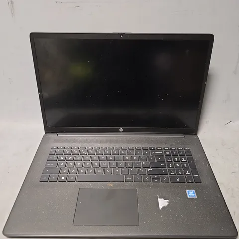 HP LPATOP 17-CN0104NA