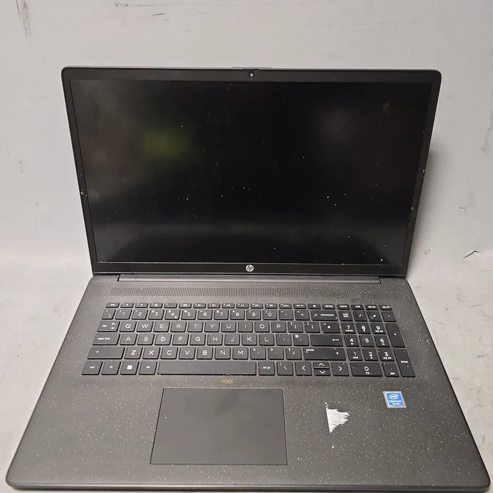 HP LPATOP 17-CN0104NA