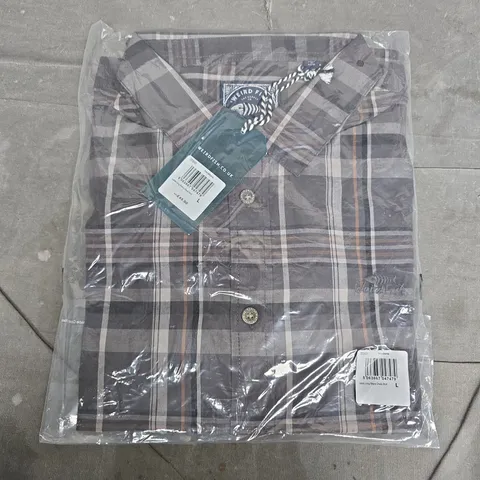 BAGGED WEIRD FISH LANDO LONG SLEEVE CHECK SHIRT IN IRON/STONE - LARGE