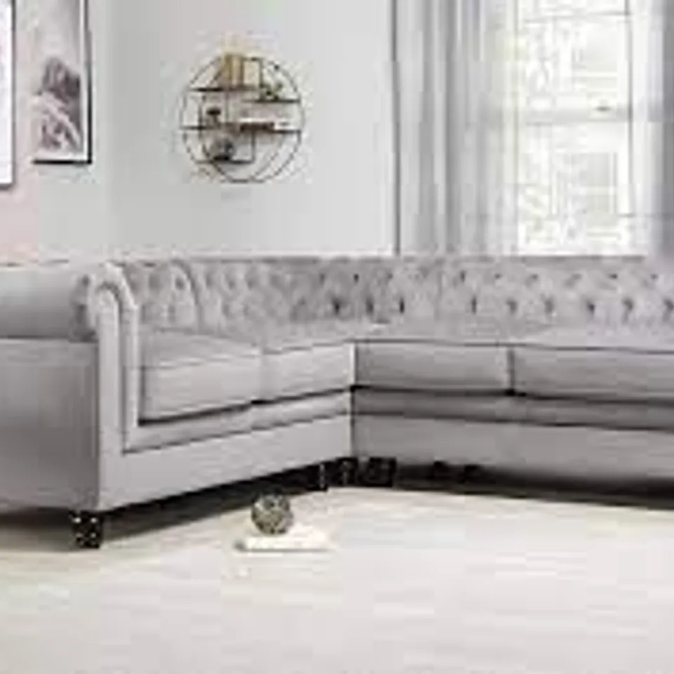 BOXED DESIGNER HAMPTON FABRIC CHESTERFIELD CORNER SOFA - GREY (3 BOXES)