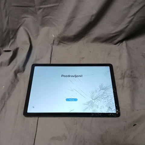 SAMSUNG TABLET – BLACK, CRACKED SCREEN