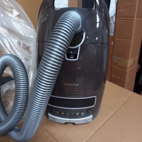 MIELE VACUUM CLEANER