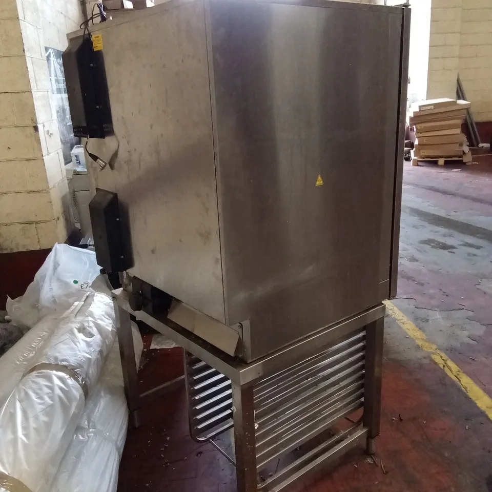 FALCON LAINOX COMMERCIAL GAS COMBI OVEN ON STAND - SAGB101