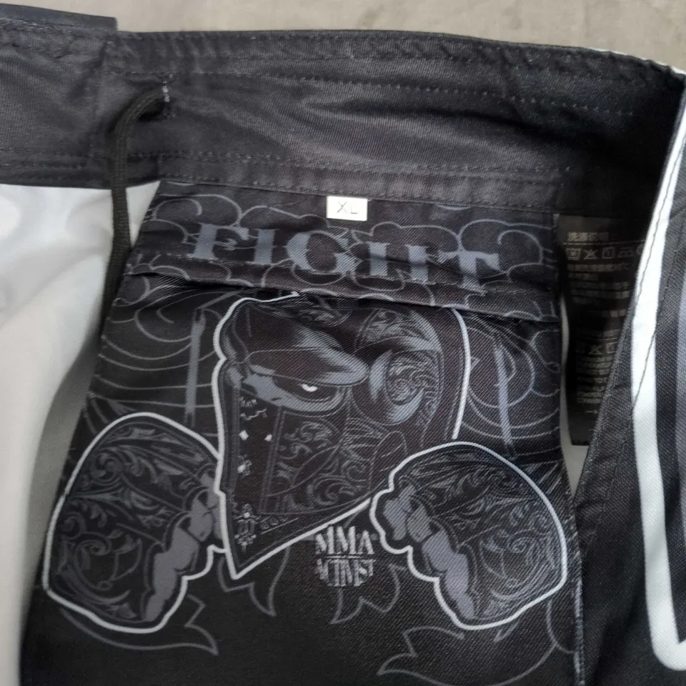 MMA ACTIVIST FIGHT SHORTS – BLACK, UK XL