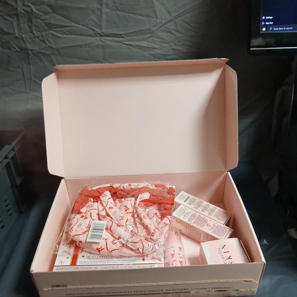 P LOUISE COSMETICS GIFT BOX – PINK PACKAGING