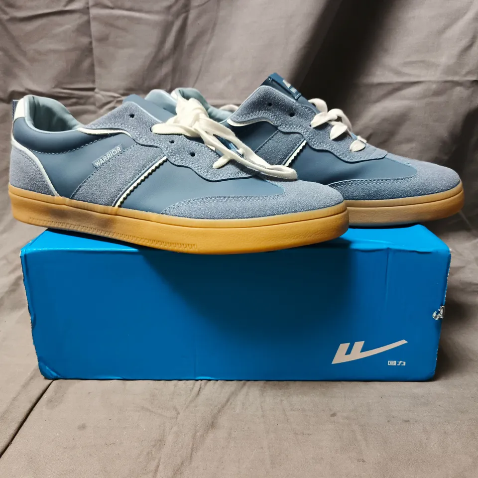 BOXED PAIR OF WARRIOR TRAINERS IN BLUE SIZE EU 41