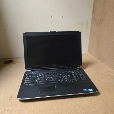 DELL LATITUDE E5530 LAPTOP β BLACK