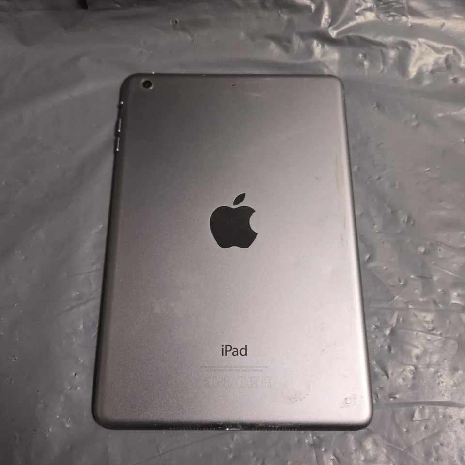 APPLE IPAD MINI 2 TABLET - A1489 