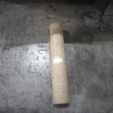 PALLET OF ASSORTED ITEMS TO INCLUDE; RUG