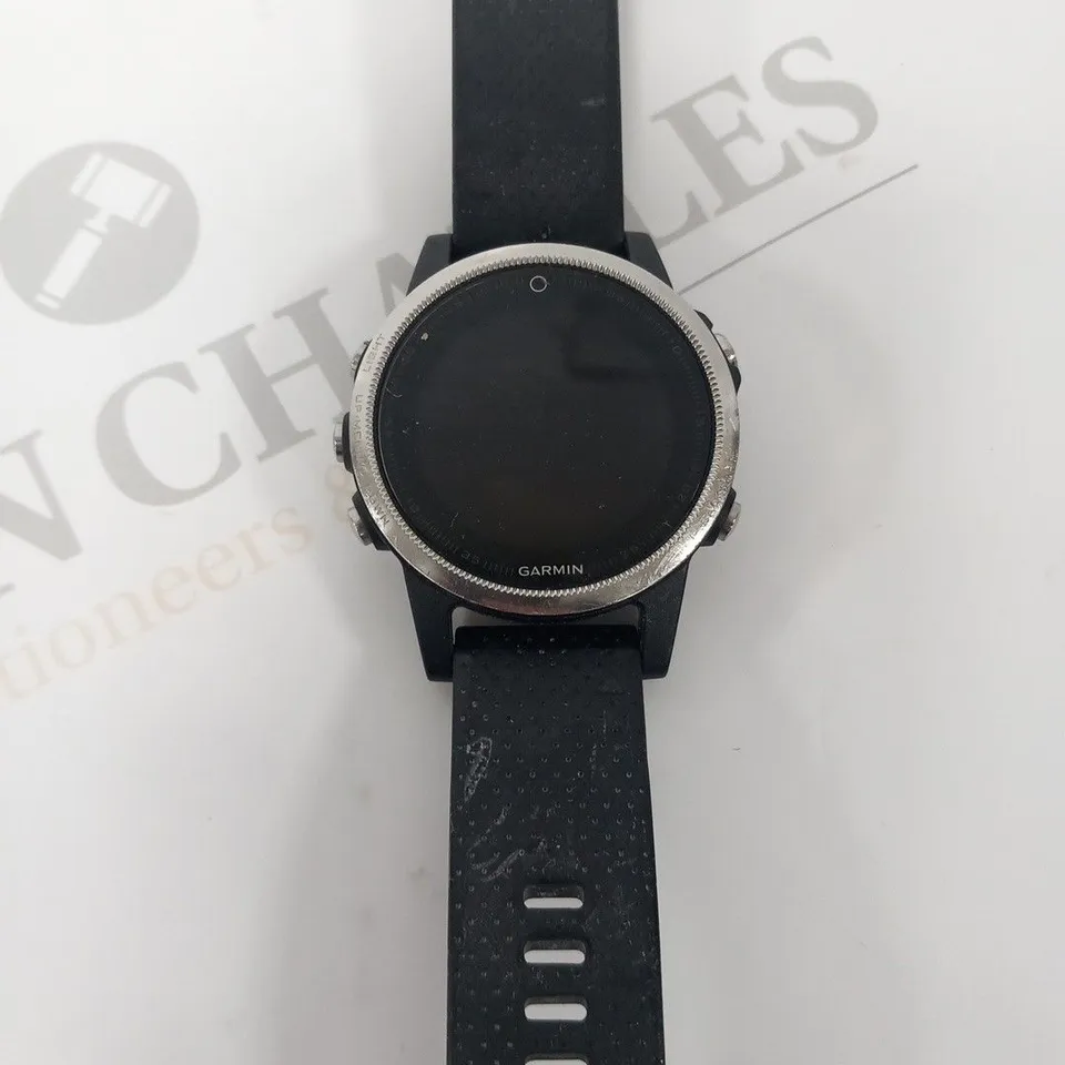 GARMIN FENIX 5S SMART WATCH