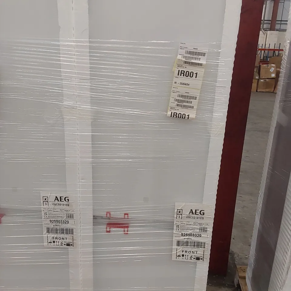 AEG OSC5S181ES LOW FROST INTEGRATED FRIDGE FREEZER, SLIDING HINGE, 70/30 RRP £500