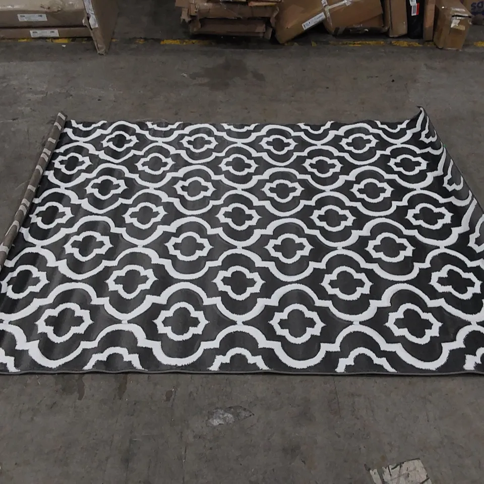 MODERN TRENDZ RUG - GREY // SIZE: 160 X 220cm