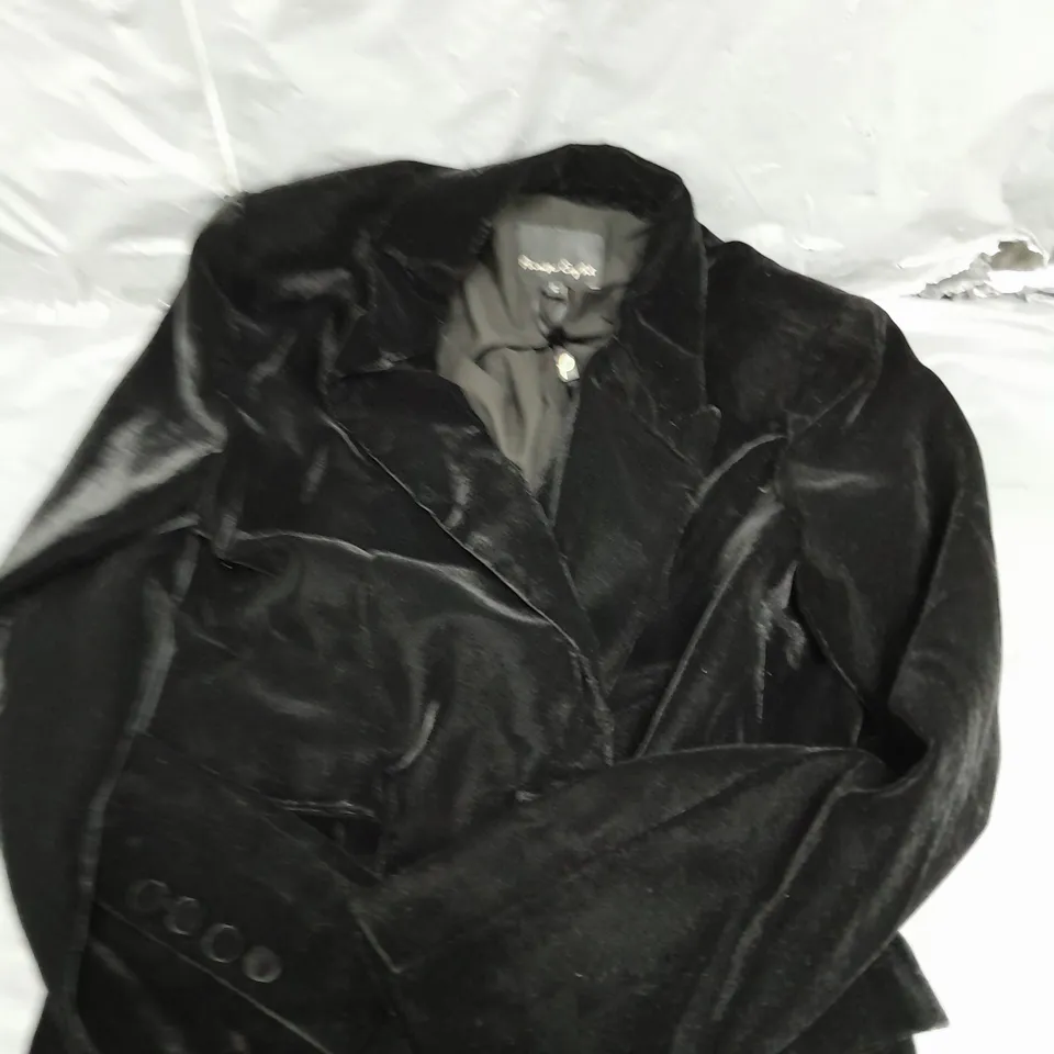 PHASE EIGHT AVANI BLACK VELVET BLAZER - 10