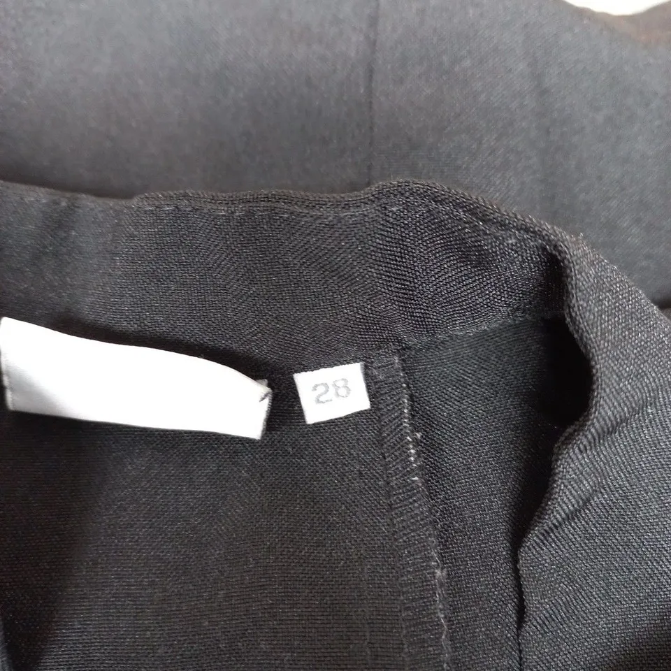 UK 28 BLACK WRAP-FRONT KIMONO-STYLE ROBE PROLUXE COLLECTION