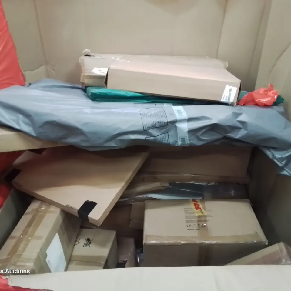 PALLET OF ASSORTED ITEMS TO INCLUDE: PLAYPENS, LED CEILING LIGHT, FOLDING MATTRESS