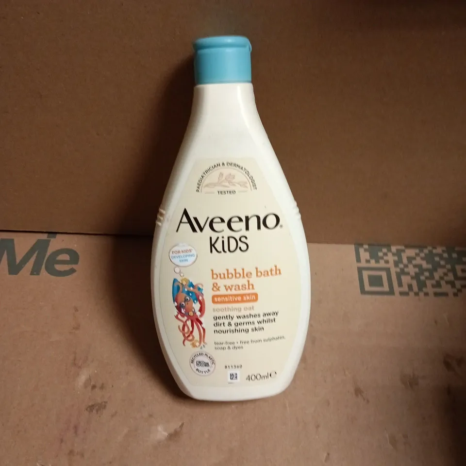 APPROXIMATELY 20 ASSORTED COSMETIC ITEMS INCLUDING SOAP & GLORY BODY WASH , AVEENO KIDS BUBBLE BATH AND BLACKHEAD ELIMINATING FACE SCRUB 