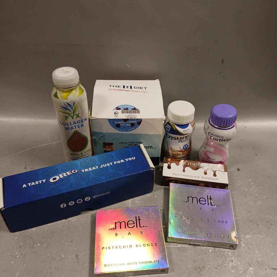 APPROXIMATELY 20 ASSORTED FOOD/DRINK PRODUCTS TO INCLUDE OREO COOKIES, MELT CHOCOLATE BAR, DIETARY DRINKS ETC - COLLECTION ONLY  