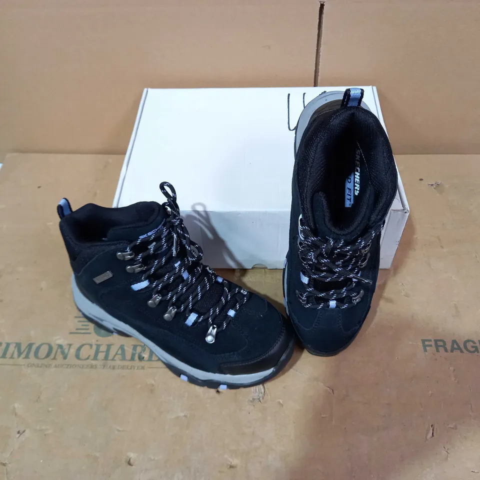 BOXED PAIR OF SKECHERS - SIZE 3.5