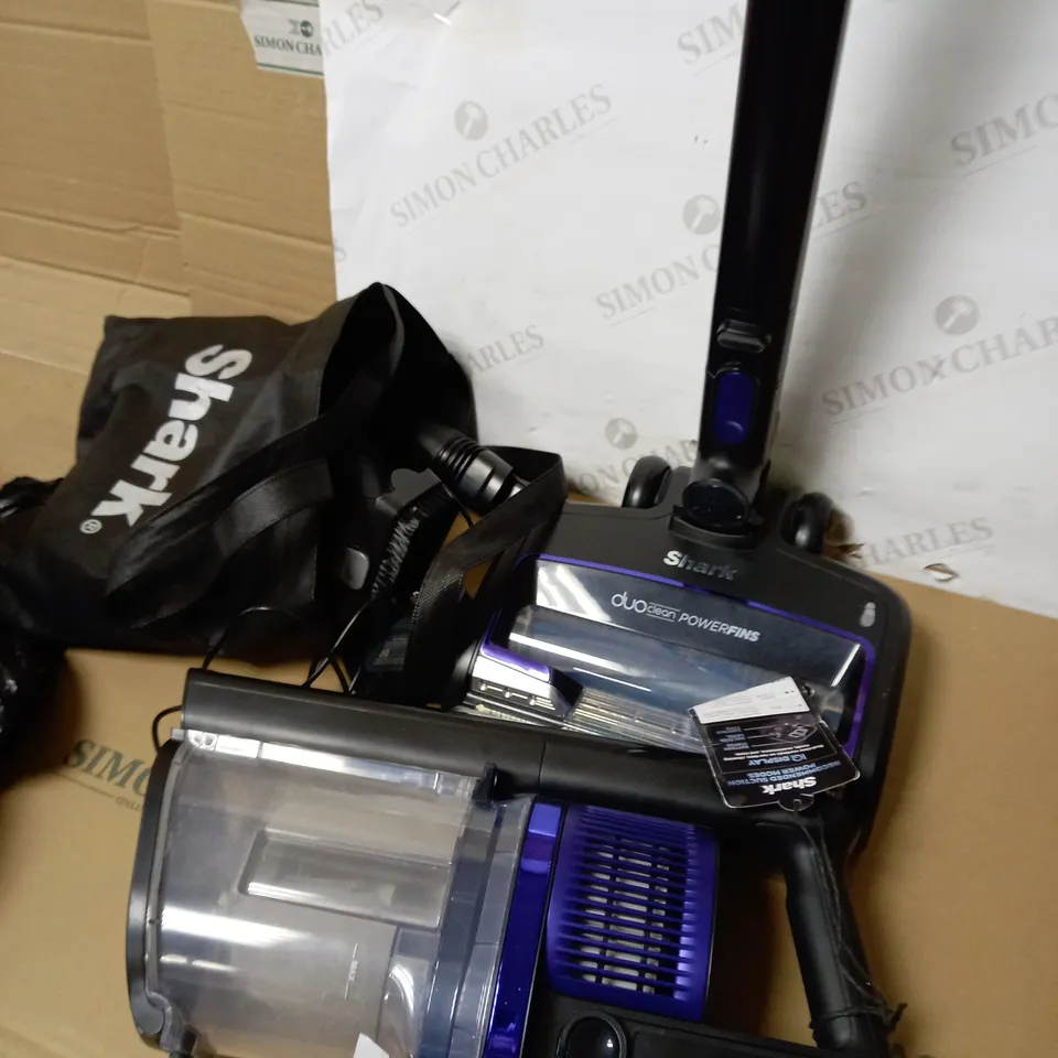SHARK CORDLESS STICK VACUUM IZ390UKTQ