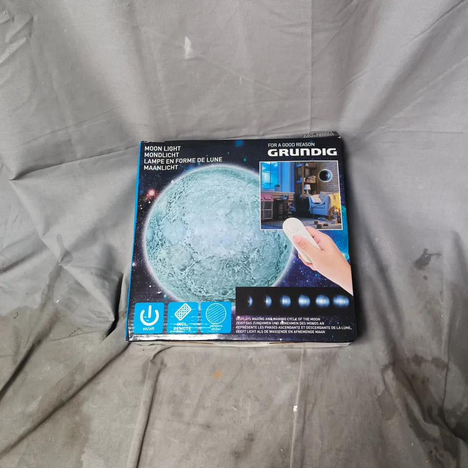 GRUNDIG MOON LIGHT LAMP – BOXED