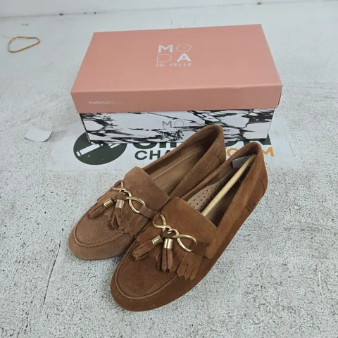 MODA IN PELLE ESSANA TAN SUEDE TASSEL LOAFERS – UK 5 (EU 38)