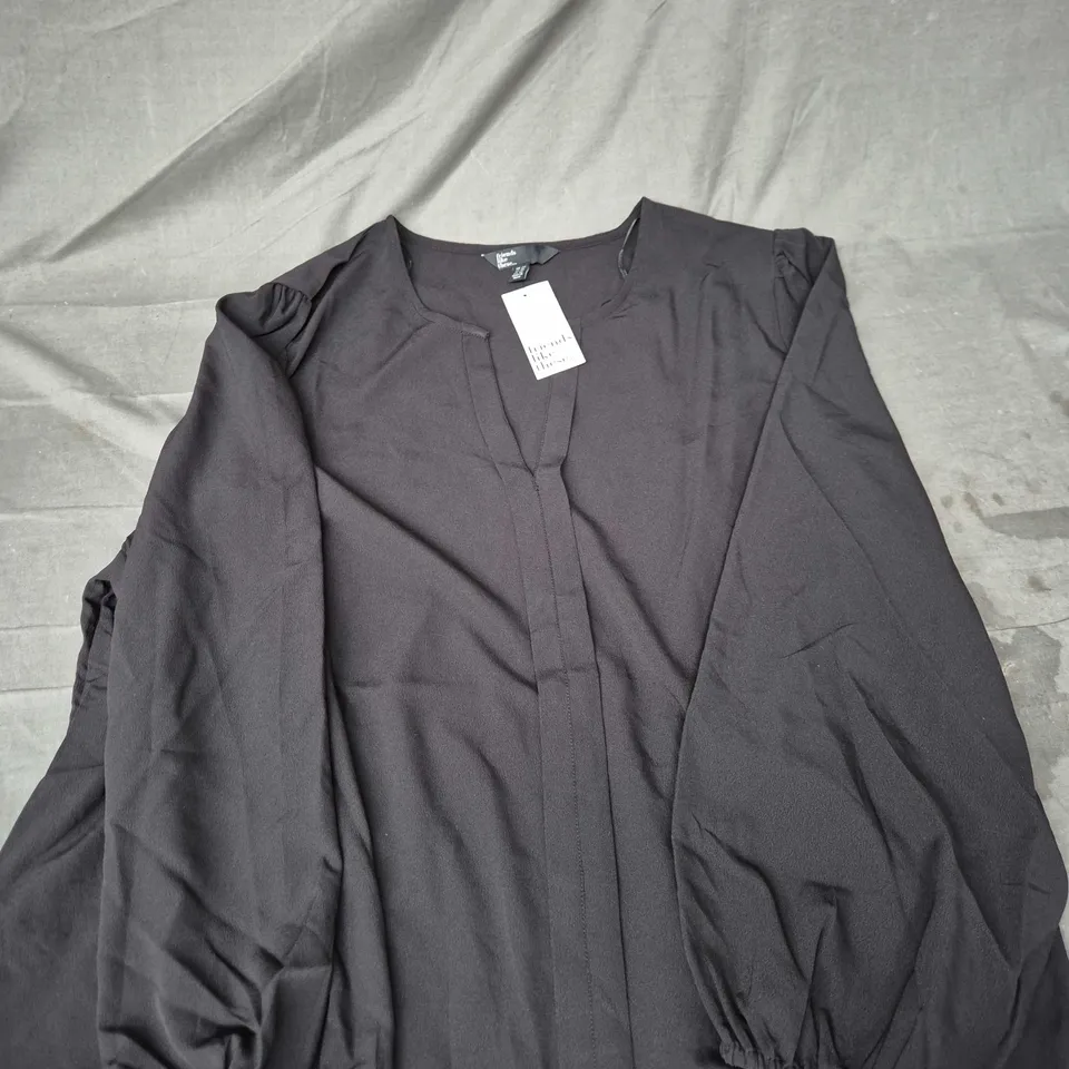 UK Size 22 Friends Like These Women's Black Blouse