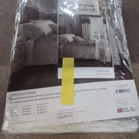 CATHERINE LANSFIELD LATTICE CUT VELVET NATURAL DOUBLE BED DUVET 