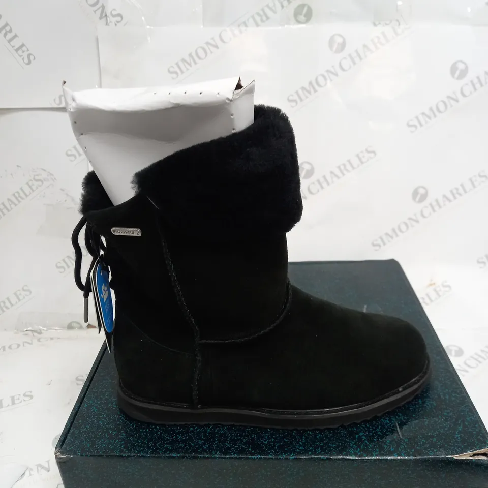 EMU BIRDWOOD BOOTS SIZE 7