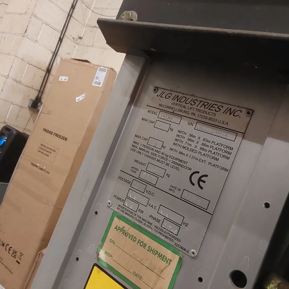 JLG 15 AMI SINGLE VERTICAL MAST BOOM LIFT