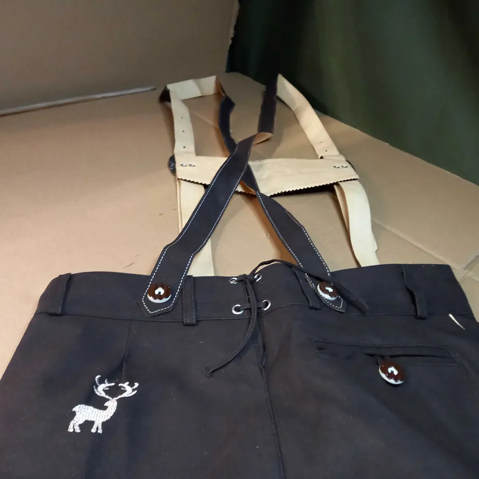 BAVARIAN LAND LEDERHOSEN SHORTS  - SIZE W32