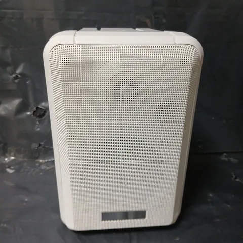 UNBRANDED PLASTIC SPEAKER IN WHITE