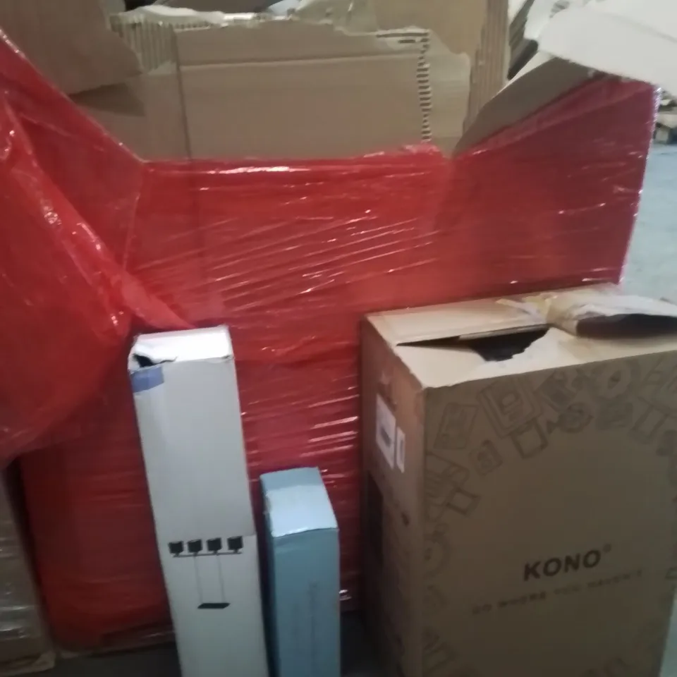 PALLET OF ASSORTED HOUSEHOLD GOODS AND PRODUCTS TO INCLUDE;SUITCASE,BABY DOLL,LIGHT PENDENT