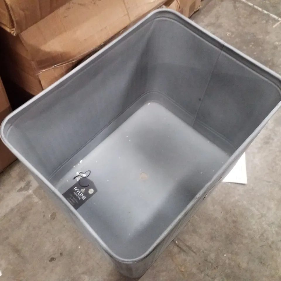 BOXED IVYLINE OUTDOOR HAMPTON RECTANGULAR GALVANISED METAL PLANTER 38×50CM 