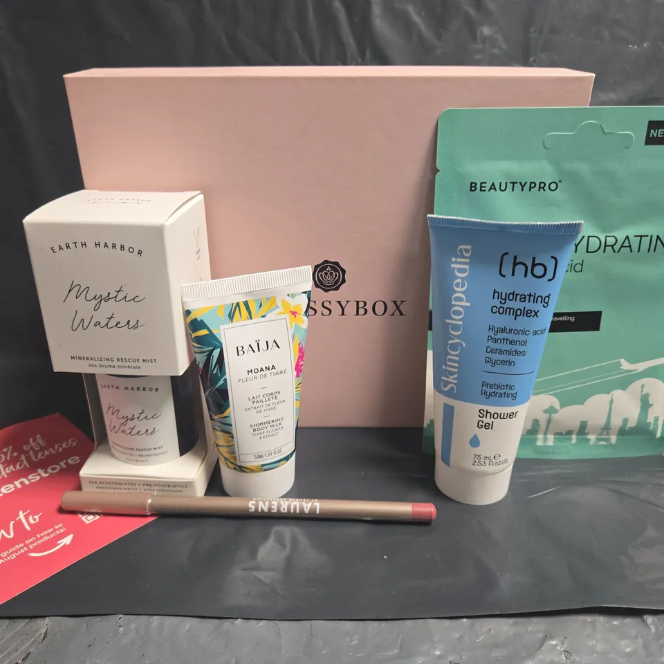 GLOSSY BOX 5-PIECE BEAUTY SET 