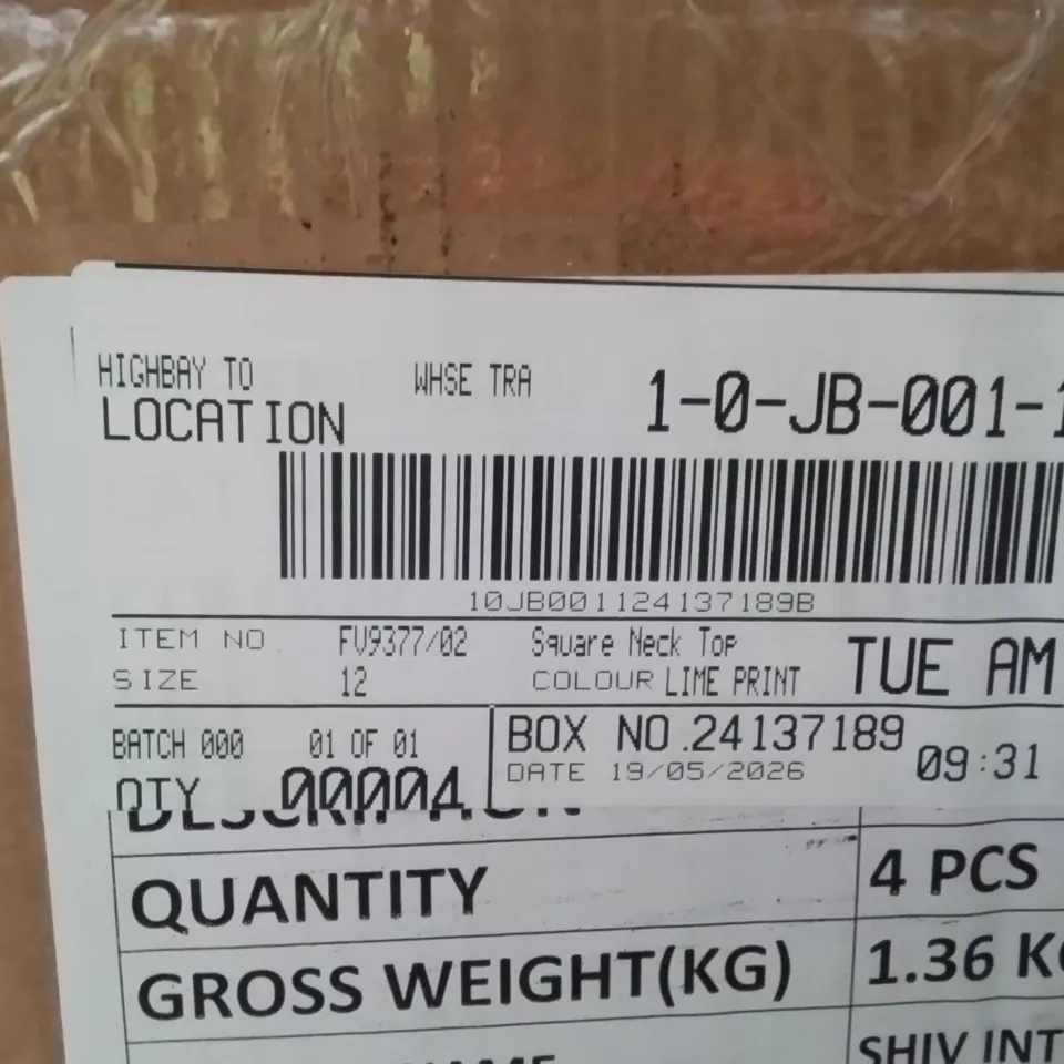 BOXED BRAND NEW APPROXIMATELY 4 JD WILLIAMS SQUARE NECK TOP LIME PRINT SIZE 12