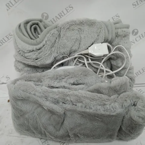 COZEE HOME VELVETSOFT HEATED THROW IN LIGHT GREY