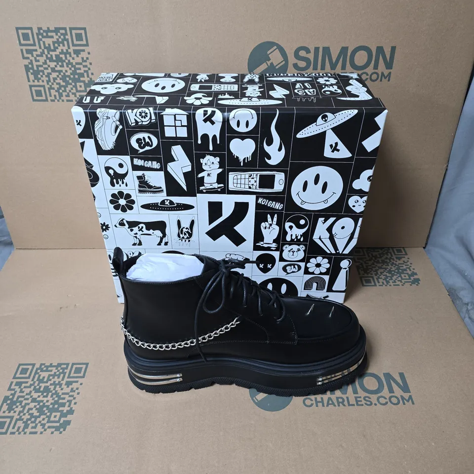 BOXED KOI THE SILENCE MENS PLATFORM GRUNGE BOOTS BLACK SIZE UK 12