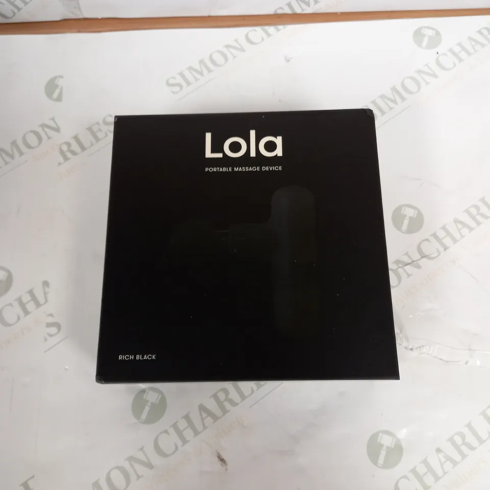LOLA PORTABLE MASSAGE DEVICE - RICH BLACK