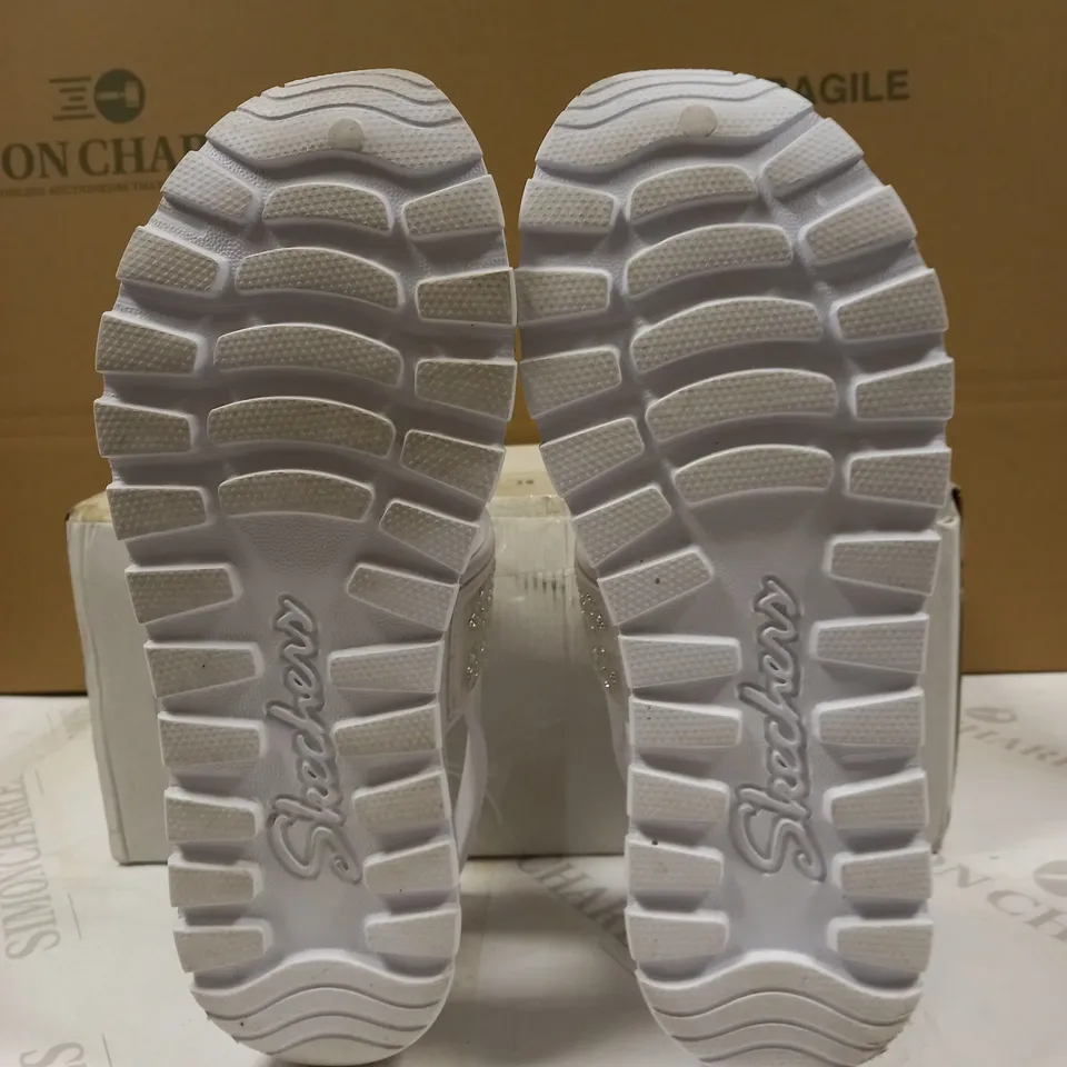 SKECHERS FOOTSTEPS GLAM PARTY SLINGBACK SANDAL WHITE SIZE 6