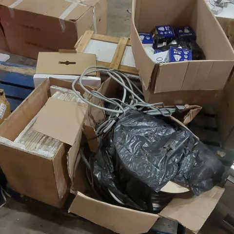 PALLET CONTAINING ASSORTED ITEMS INCLUDING: CABLES, WIRELESS ROUTERS ECT