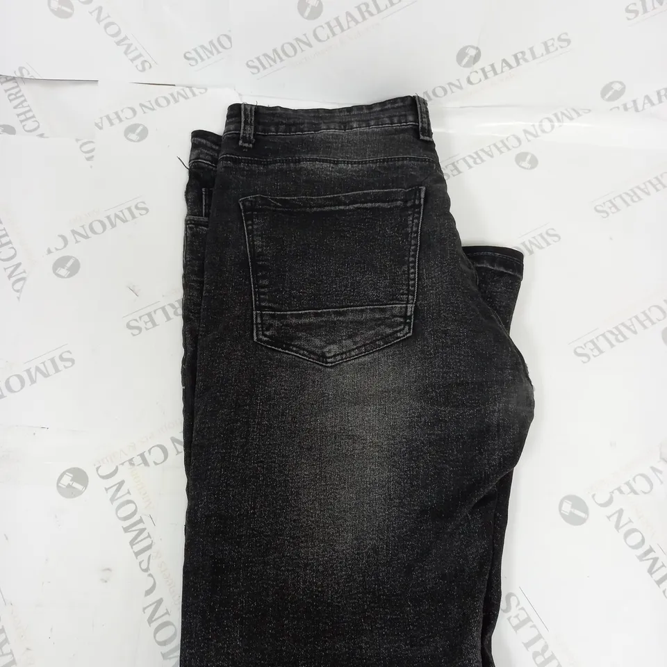 MENS DARK WASHED DENIM JEANS SIZE UNSPECIFIED