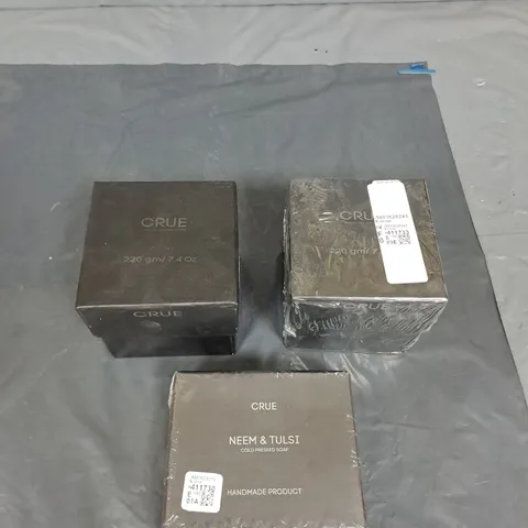BOX OF APPROXIMATELY 10 CRUE BATH AND BODY PRODUCTS TO INCLUDE COLD PRESSED SOAP, FACE MASK AND BATH BOMB
