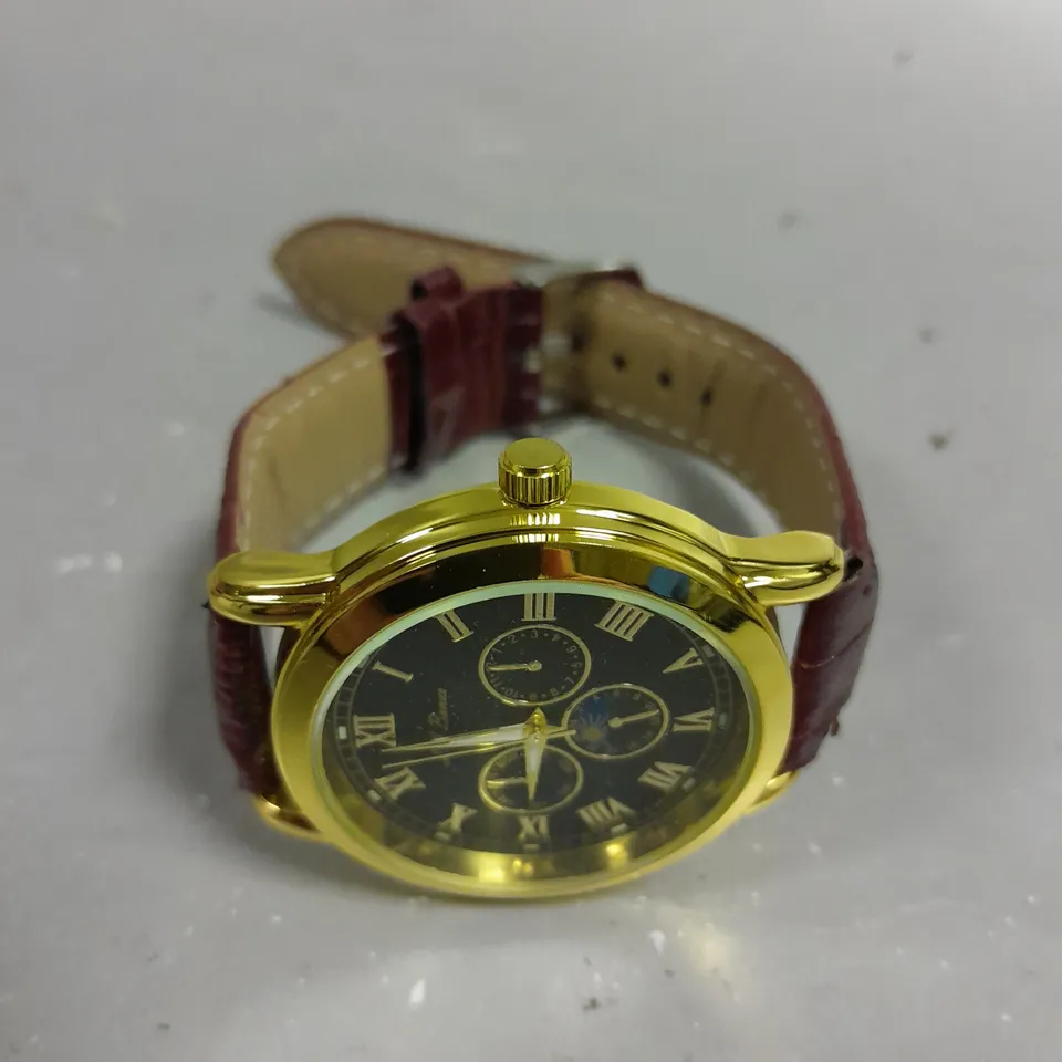 MENS LA BANUS WATCH – GOLD COLOUR CASE – LEATHER STRAP