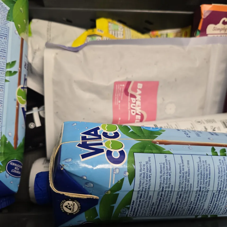 APPROXIMATELY 8 ASSORTED FOOD & DRINK ITEMS TO INCLUDE - VITA COCONUT WAER , JUST BEE HONEY , HUEL BANANA ETC