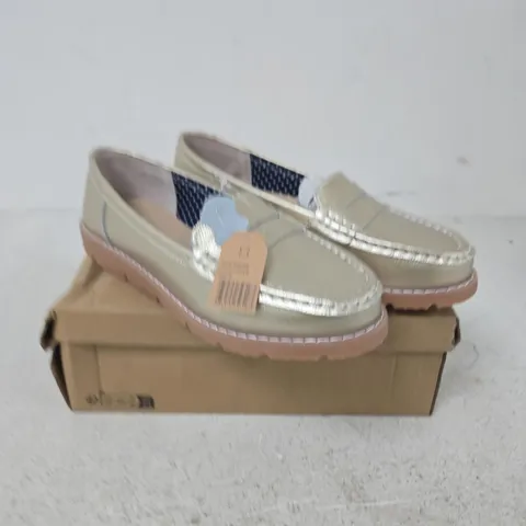 JO & JOE GOLD SLIP-ON LOAFERS – WOMEN'S UK 8