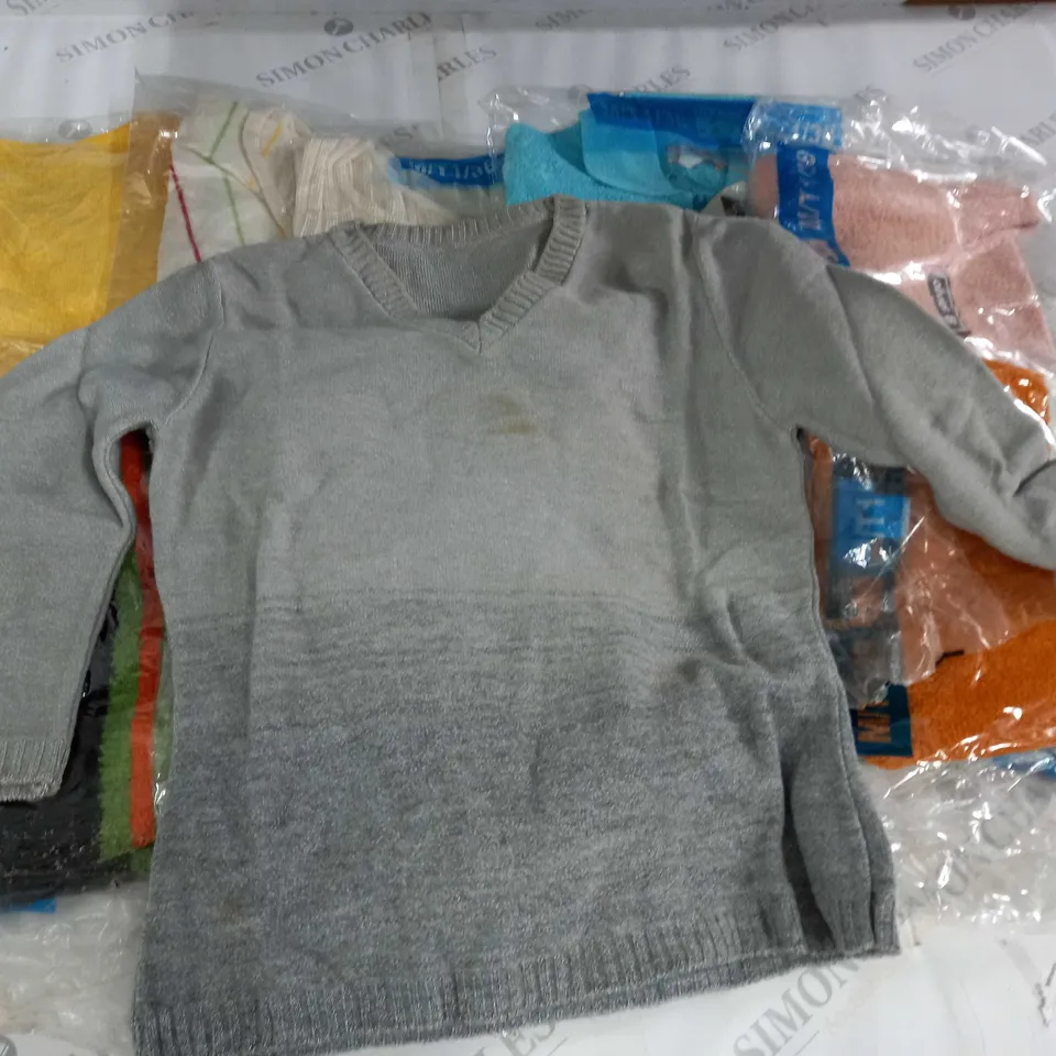 LOT OF 10 ASSORTED BAGGED CLOTHING ITEMS - VARIOUS SIZES