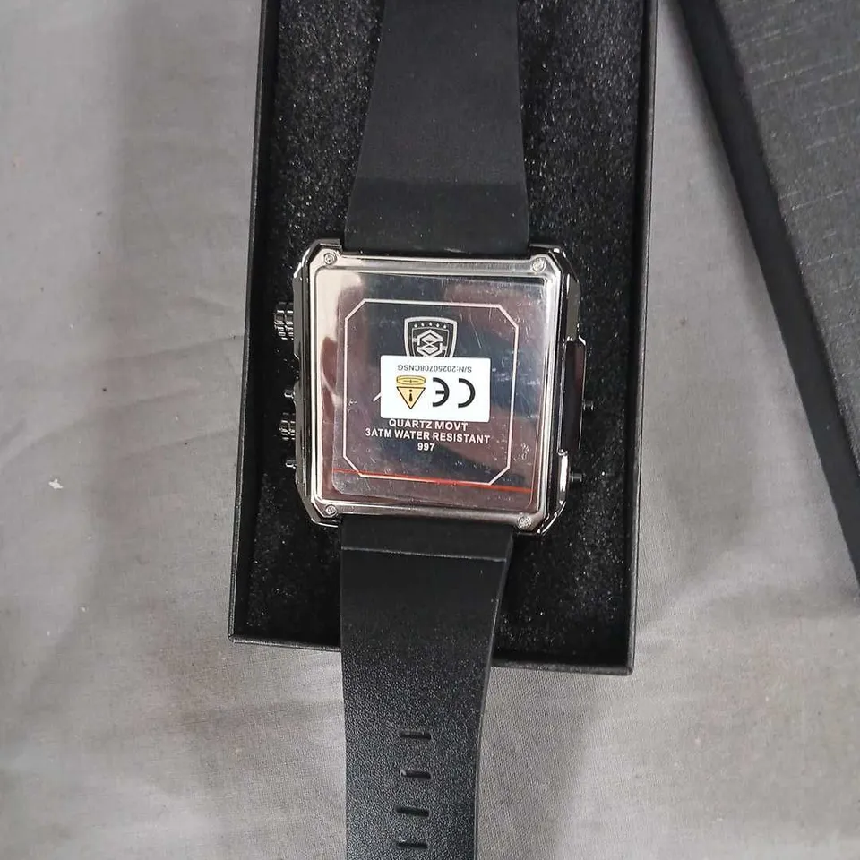 POEDAGAR QUARTZ WRISTWATCH, BLACK RUBBER STRAP, BOXED