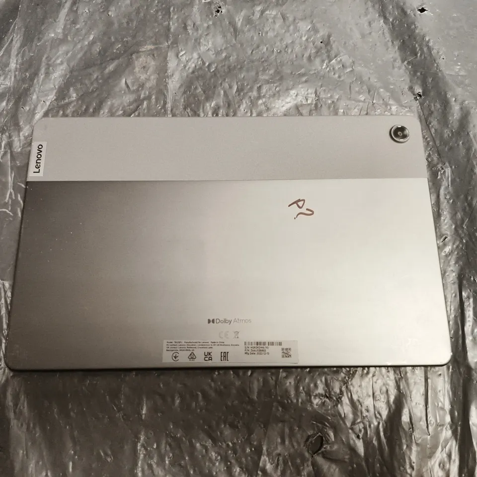 LENOVO TABLET – SILVER BACK, DOLBY ATMOS BRANDING